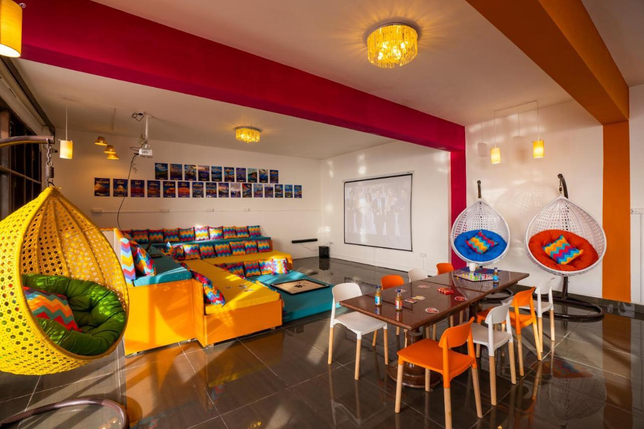 goSTOPS Mussoorie, Picture Palace Extérieur photo